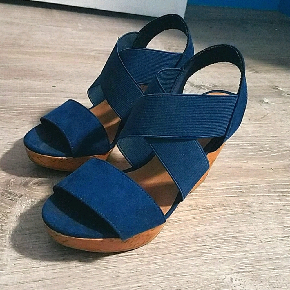 Royal Blue Weges